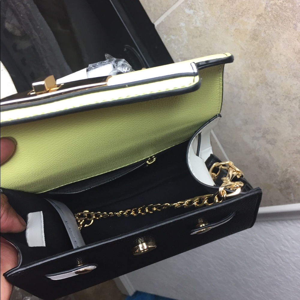 Pretty purse - Picture 4 of 6